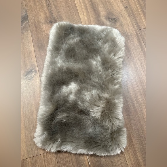 Babaton Lyndon Faux Fur Cowl Scarf - Silver Grey - Picture 3 of 4